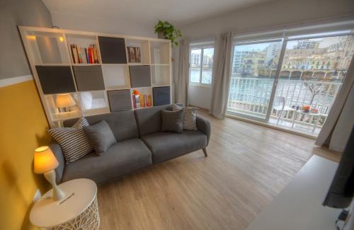 Il-Balluta Apartment | First floor studio apartment seconds from Balluta Bay IPAP1-1