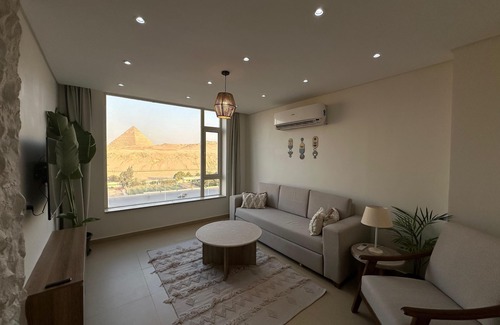 Al-'Umraniyah Apartment | First Row to Pyramids 2BDR Apt