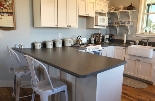 Bozeman Cottage | First snow has arrived to Montana. Hurry You Don’t Wanna Miss It!