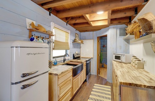 Okeechobee Cabin | Fish On-Site: Okeechobee Cabin w/Pool Access