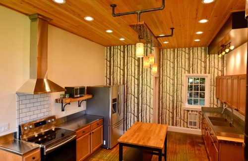 Lopez Island House | Fisherman’s Bay view converted boathouse