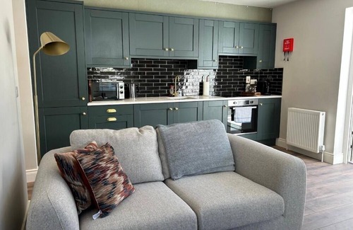 Queens Quarter Apartment | Fisherwick House - Stylish 1 Bedroom Apartment