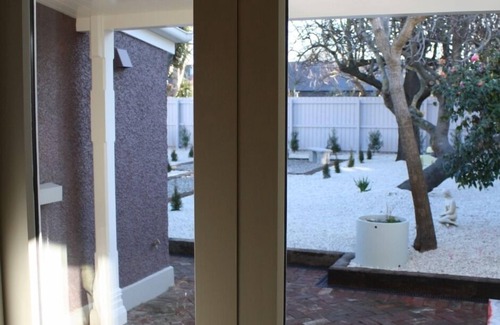 Christchurch City Centre Cottage | Fitzgerald Cottage CBD