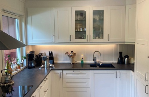 Strand House | Fjord and Garden Home near Preikestolen