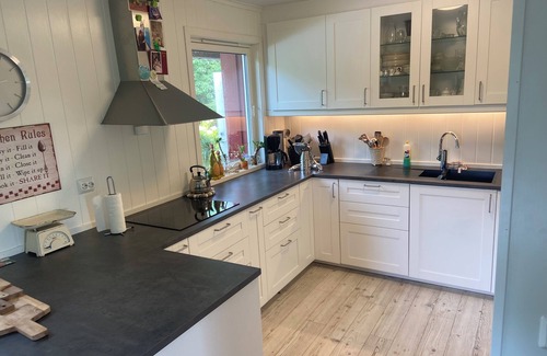 Strand House | Fjord and Garden Home near Preikestolen