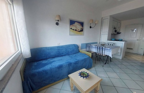 Canneddi Apartment | Flat with sea view terrace in holiday village near Isola Rossa