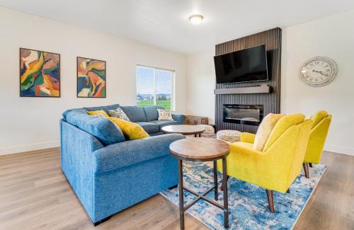 Sweetwater House | Flamingo Hideaway