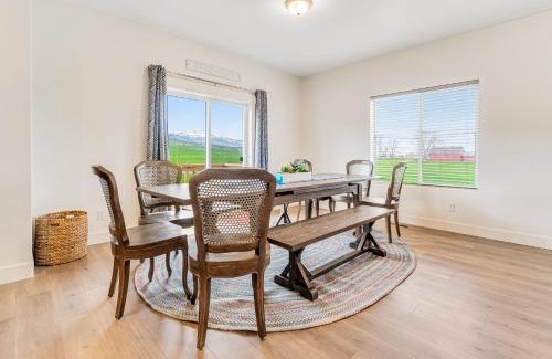 Sweetwater House | Flamingo Hideaway