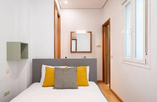 Cortes Apartment | Flat in Barrio de las Letras/Cervantes20