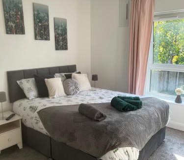 Eccles Apartment | Flat in Greater Manchester