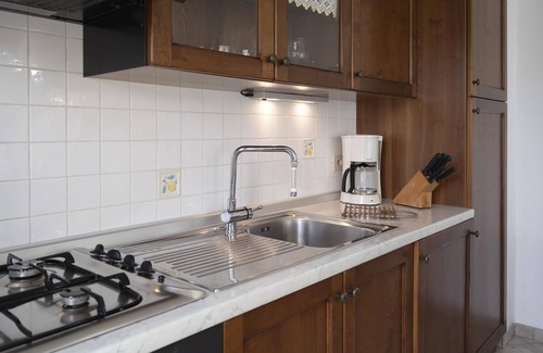 Poggi Apartment | Flat in villa with garden | Ap29