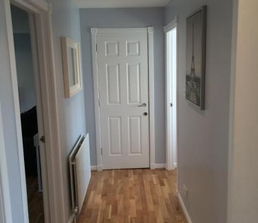 East Kilbride Apartment | Flat Three, 212 Eaglesham Road, East Kilbride, Glasgow