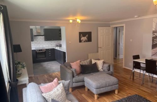 East Kilbride Apartment | Flat Two, 212 Eaglesham Road, East Kilbride, Glasgow