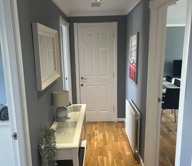 East Kilbride Apartment | Flat Two, 212 Eaglesham Road, East Kilbride, Glasgow