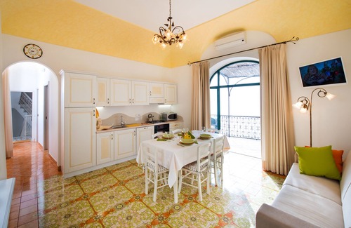 Praiano House | FLATIRON APP 1 - Unrivaled views on the Amalfi Coast - Sosòre Holiday Homes