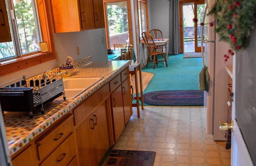 Twain Harte Cottage | FlexiCancel, High Speed Internet, Family Friendly, Nature Lover Retreat