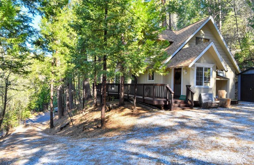 Twain Harte Cottage | FlexiCancel, High Speed Internet, Family Friendly, Nature Lover Retreat
