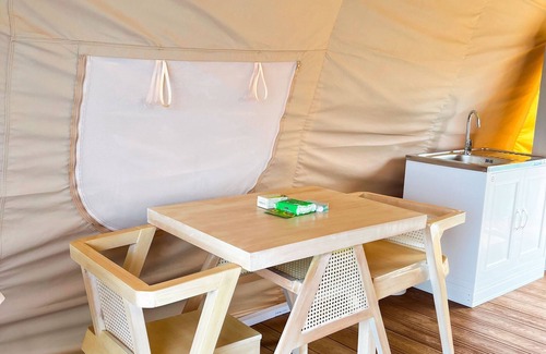 Kaputian Boat Rental | Floating Home in Reef Resort Unit 12