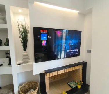 Peristeri Apartment | Floral Home 1 - ground floor apt, private parking!