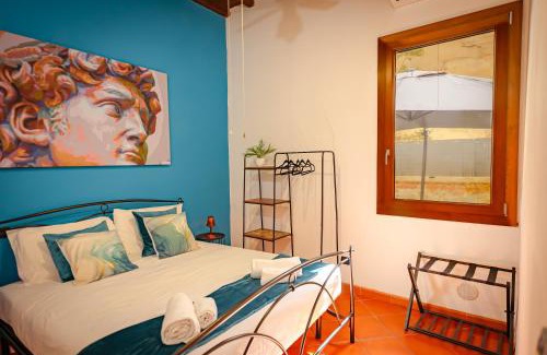 Santissima Annunziata Apartment | Florence Garden Suite