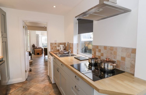 Diglis Cottage | FLORENCE VILLAS, pet friendly, character holiday cottage in Worcester