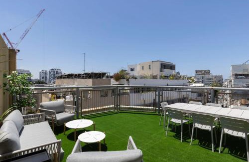 Florentin Apartment | Florentin 5 BDR Duplex with Unique City Views