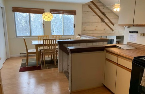 Campton Condo | Foliage Getaway w/resort amenities + pet-friendly