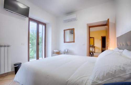 Fontechiari House | Fons Clara Domus et Eventi