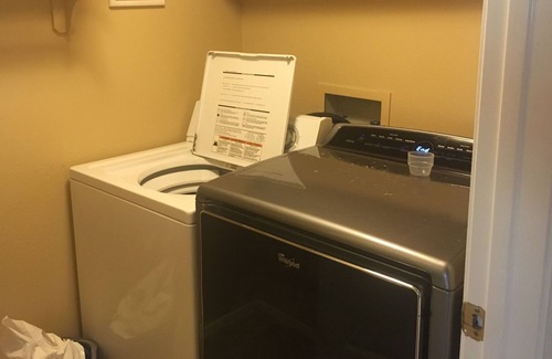 Tucson Condo | Foothills Getaway With Mountain Views.