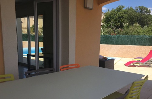 Neffies Villa | For 8 people, air-conditioned villa with private pool.