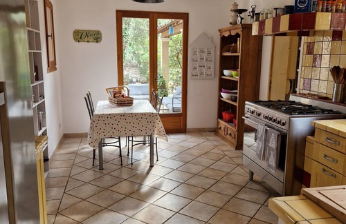 Saint-Siffret Villa | For a serene stay! Villa with garden & pool close to Uzès perfect for 2 family