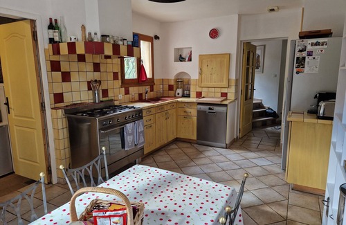 Saint-Siffret Villa | For a serene stay! Villa with garden & pool close to Uzès perfect for 2 family