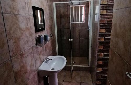 Richards Bay Cabin | Forest Lodge