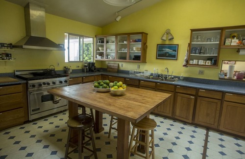 Honokaa Cabin | Forest Retreat Eco-Lodge - 24 acres of private land.