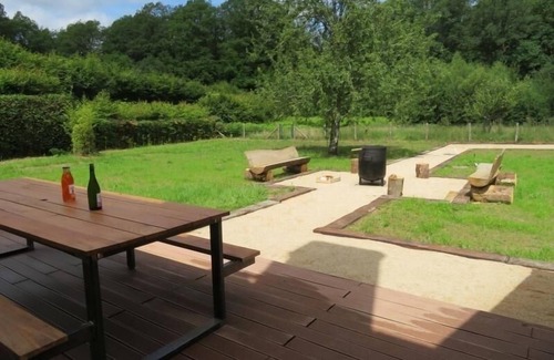 Senonches Cottage | Forest Retreat with Games, Fireplace & BBQ - Ideal for Families and Groups