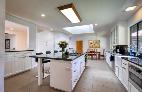 Freestone House | Forest Ridge - Private Estate w/Hot Tub and Sauna