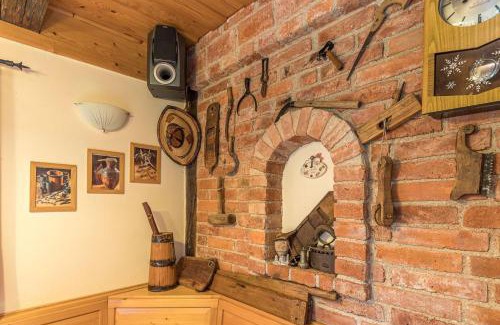 Crnomelj House | Forge Of Happiness With Pool - Happy Rentals