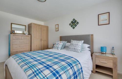 Icklesham House | Forget Me Not