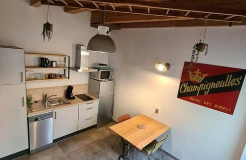 Saint-Die House | Former dryer dating from 1870, adorned with half-timbering, moucharabiehs and sandstone.