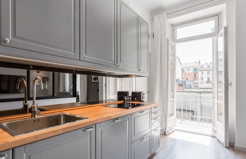 San Salvario Apartment | Forneris House-Splendid New York-style apartment