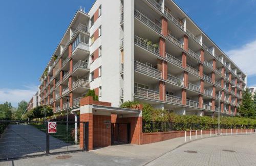 Bemowo Apartment | Fort Bema Apartment with Parking by Noclegi Renters