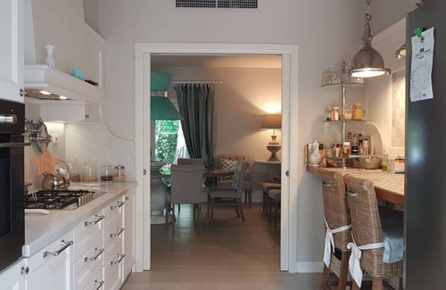 Capanne-Prato-Cinquale Villa | Forte dei Marmi Villa Ilaria a stone's throw from the sea & services: Just relax