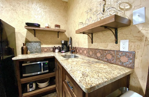 Lincoln Park Apartment | Fortunata Winery Casa Piccolo, Cozy 2 Queen Retreat