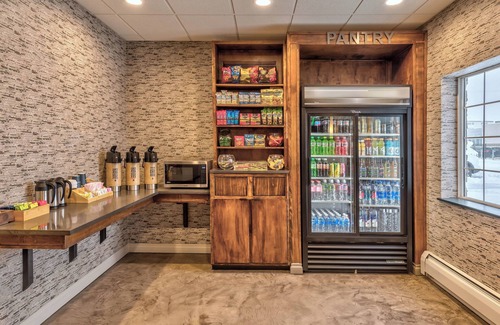 Downtown Anchorage Hotel | Four Points by Sheraton Anchorage Downtown