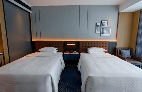 Wutongqiao District Hotel | Four Points by Sheraton Leshan