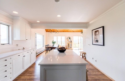 Jewett House | Fox Run Escape: Getaway w/Sunset Views & Firepit