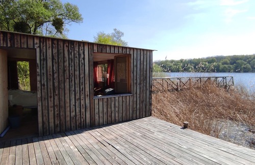 Eclaron-Braucourt-Sainte-Liviere Cabin | Wooden hut on stilts at Lac du Der - Nature escape & unusual charm