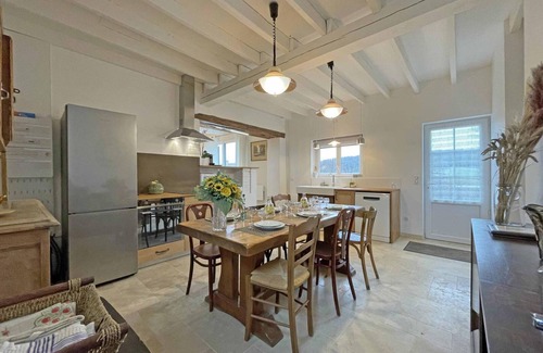 Longny les Villages Cottage | Charming Renovated Country House: 3 Bedrooms, Large Garden, Near Forest Trails, Pet-Friendly