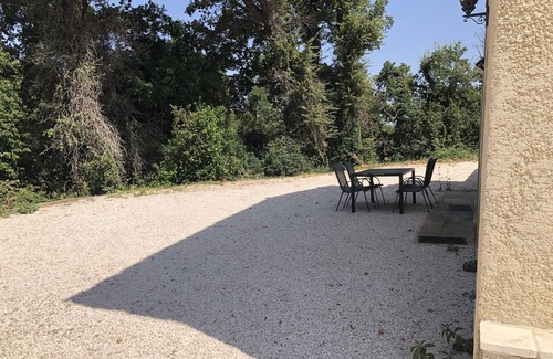 Saint-Maximin-la-Sainte-Baume Apartment | Holiday rent in a provencal house. Capacity: 2/4 people