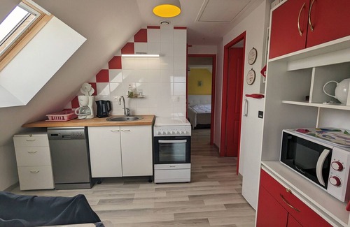 Villentrois Cottage | Cozy Retreat Near Loire Castles and Zoo with Private Terrace, Air Conditioning, and Parking